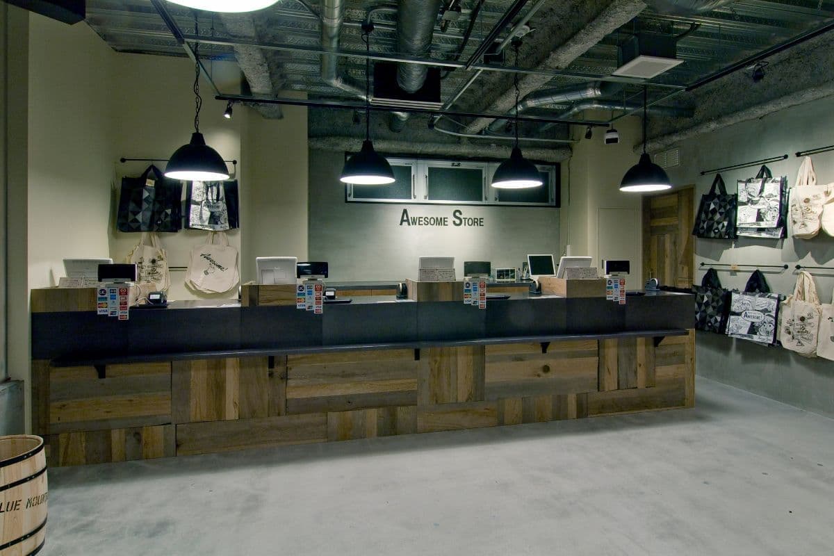 awrsame_store_m15.jpg